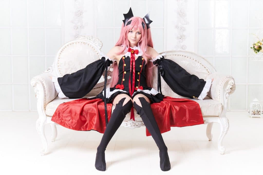 美熟女にこそふさわしいプレイ、もっと「アニコス」を!~妄想フェチ劇場~